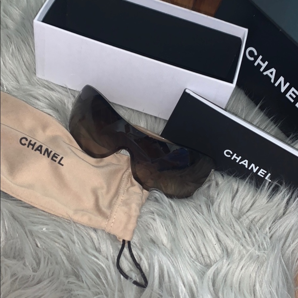 Chanel Sunglasses with Original Box